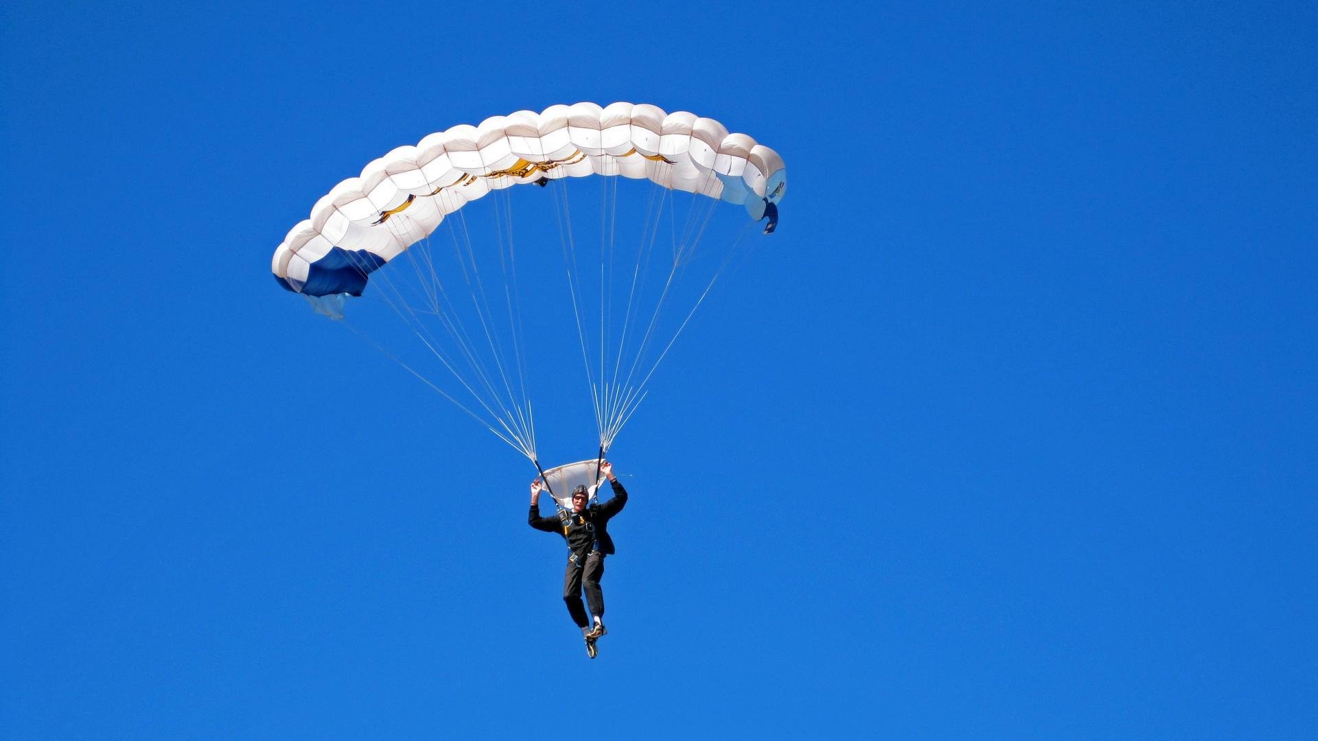 尤文图斯老将布冯宣布赛季末退役