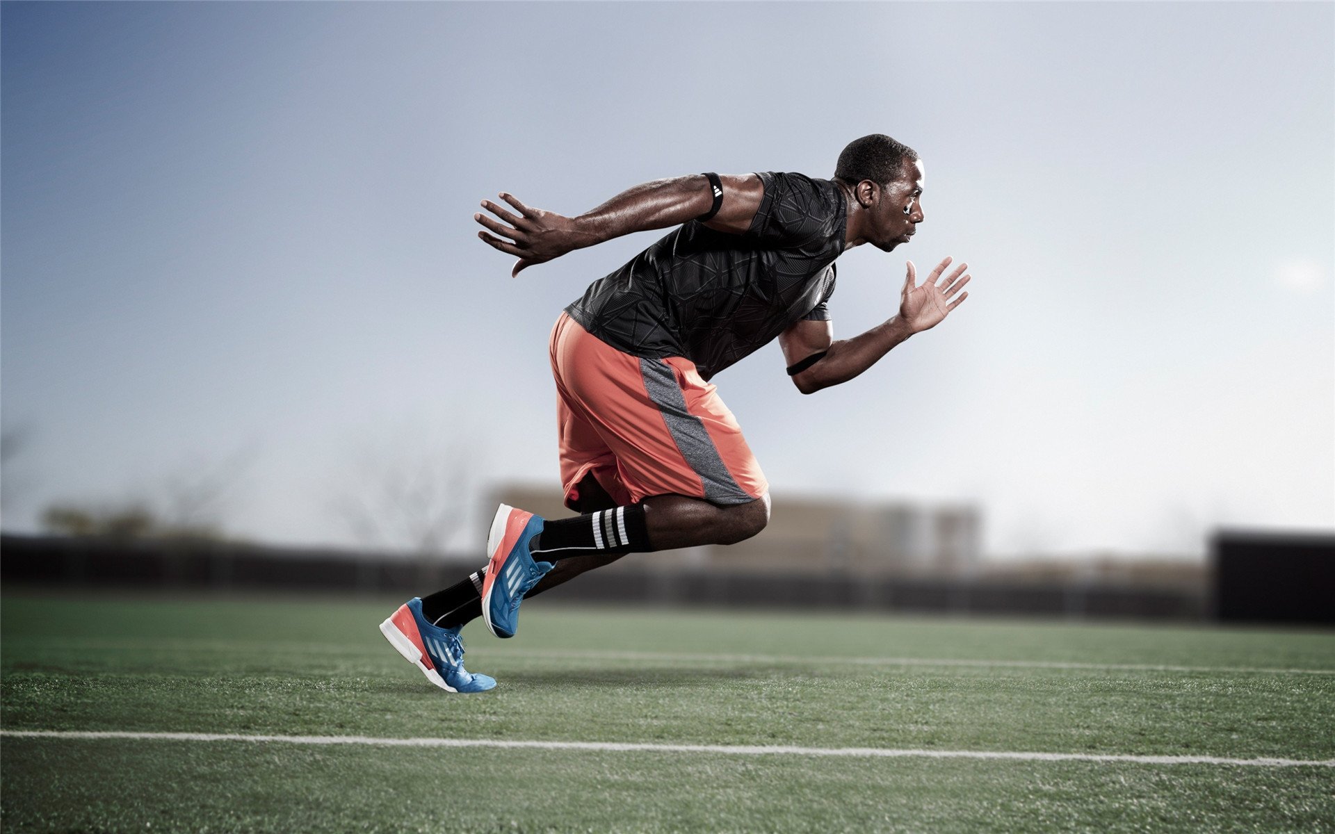 巴雷特：全黑队背后进攻的灵魂人物，掌控比赛节奏，巴雷特出场
