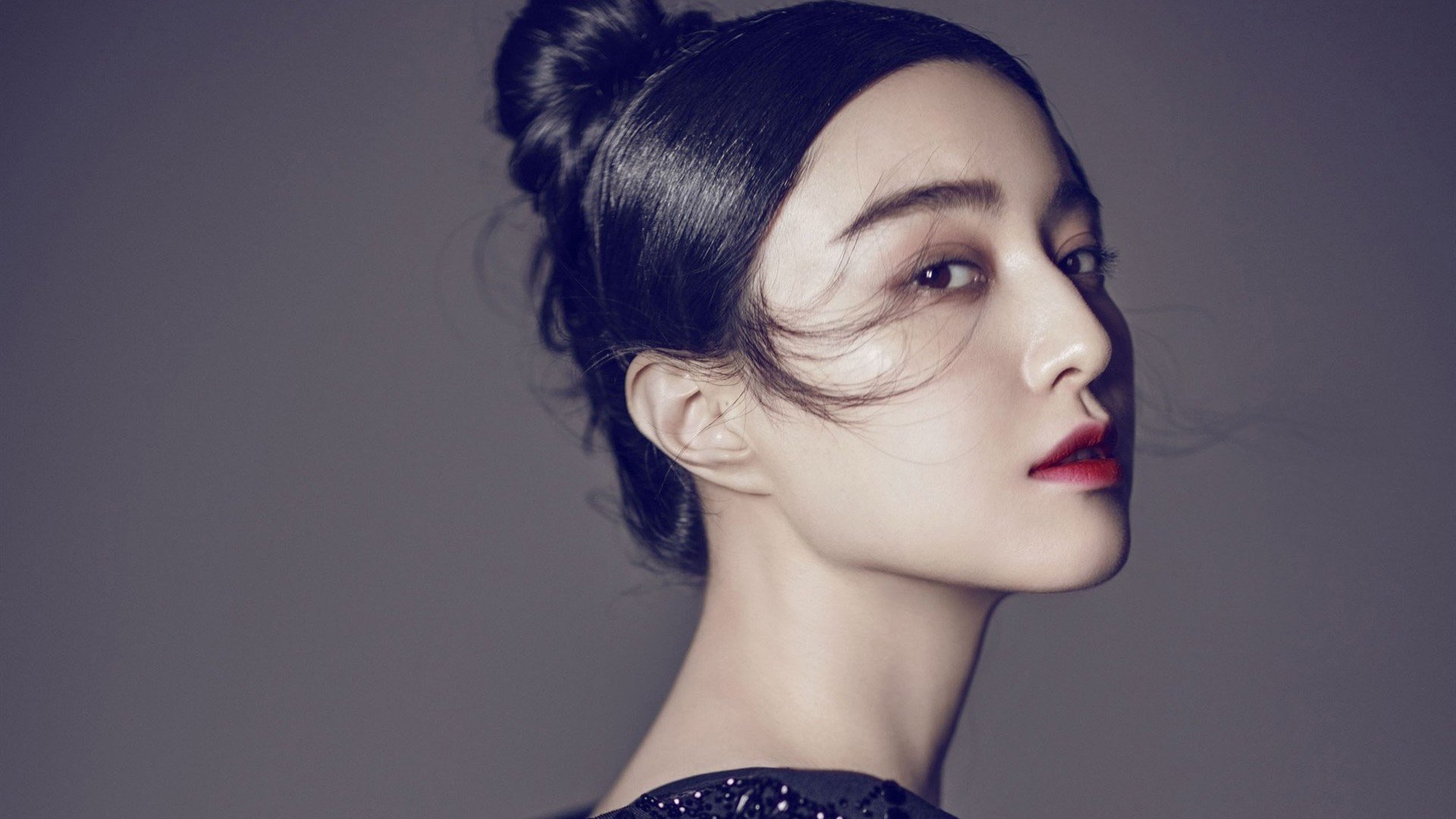 九游9游-_比赛最后一击：精彩得分瞬间引爆全场_，最后一轮比赛